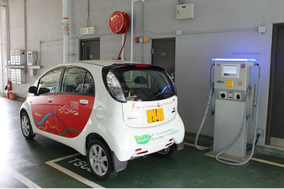 纯电动小轿车